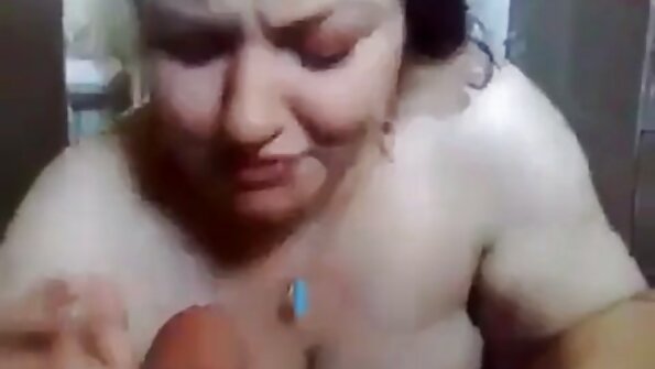 Una chica con tatuajes practica sexo videos caseros viejas anal en un casting porno privado.